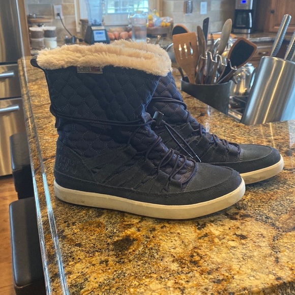 Helly Hansen Shoes - Helly Hanson boots